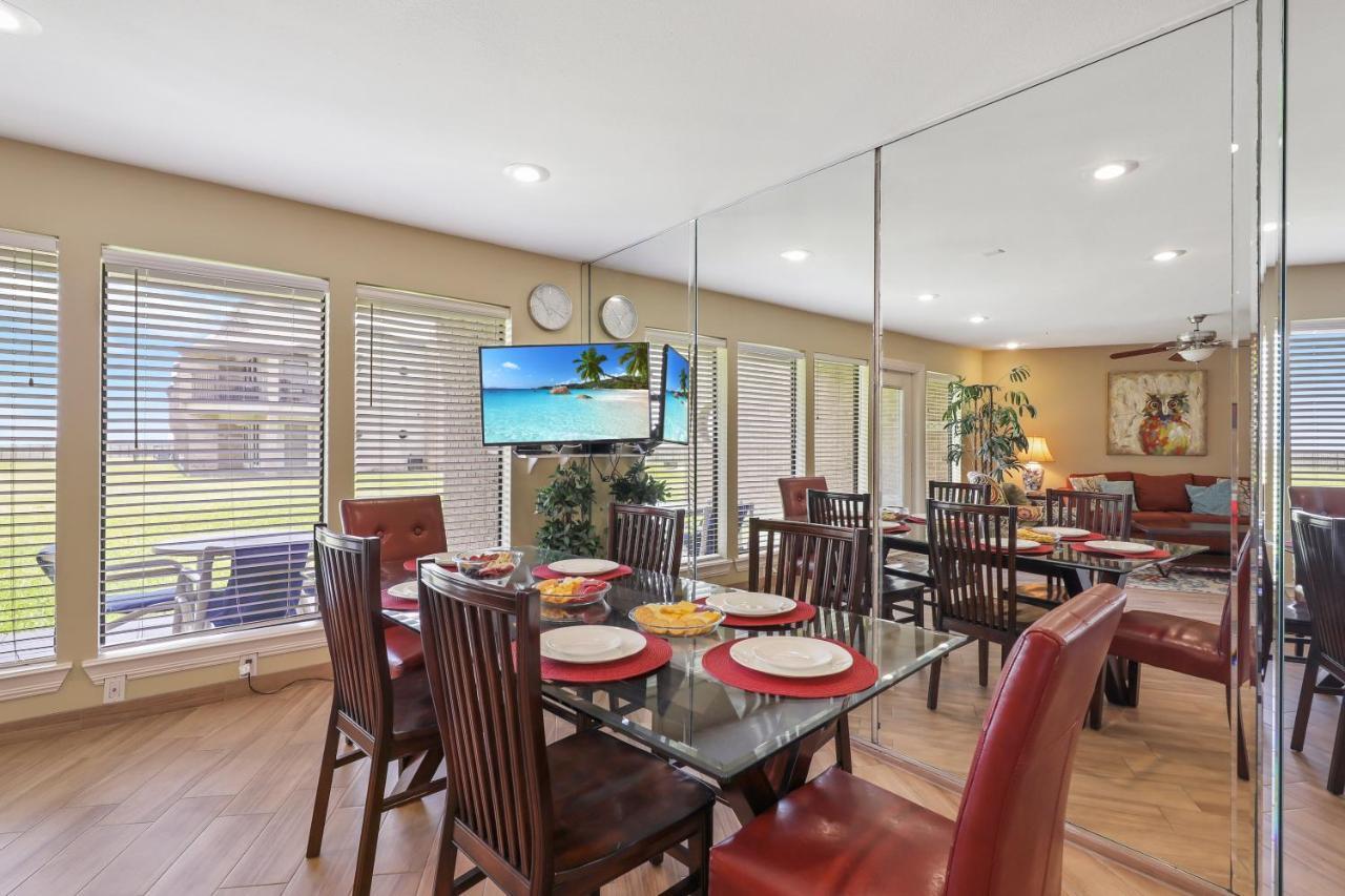 Ground Floor Beachfront Beauty! Steps To The Beach And Pool South Padre Island Buitenkant foto