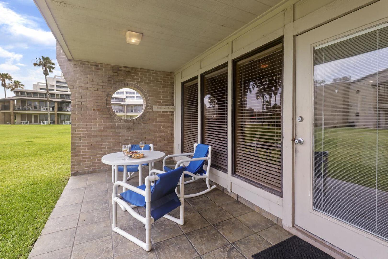 Ground Floor Beachfront Beauty! Steps To The Beach And Pool South Padre Island Kamer foto
